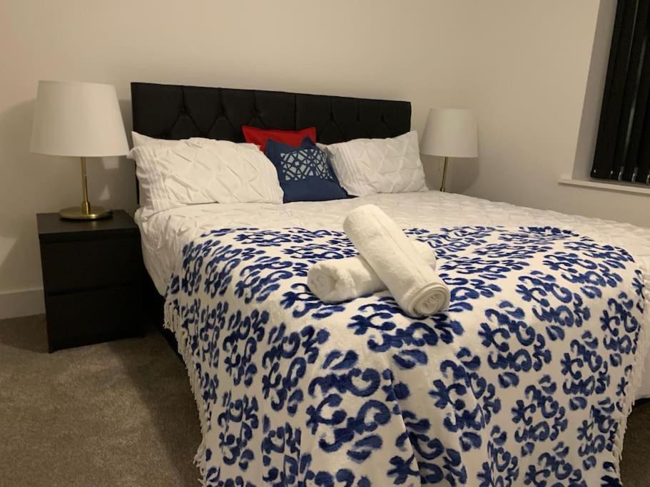 Brand New Entire 4 Bed House Multiple Free Parking Early Check-In Late Check- Out Allowed South Ockendon Exteriör bild